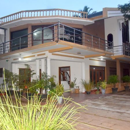 Yellow Birds Resort Анурадхапура Экстерьер фото