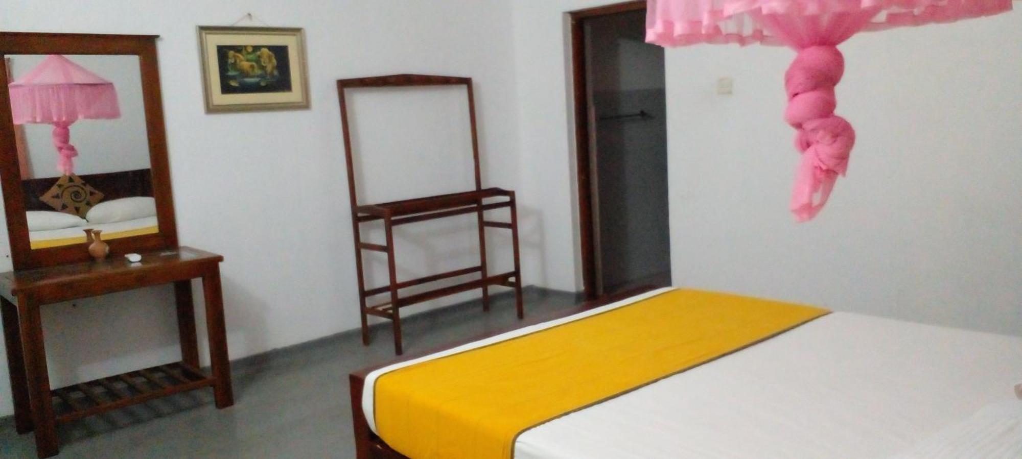 Yellow Birds Resort Анурадхапура Экстерьер фото