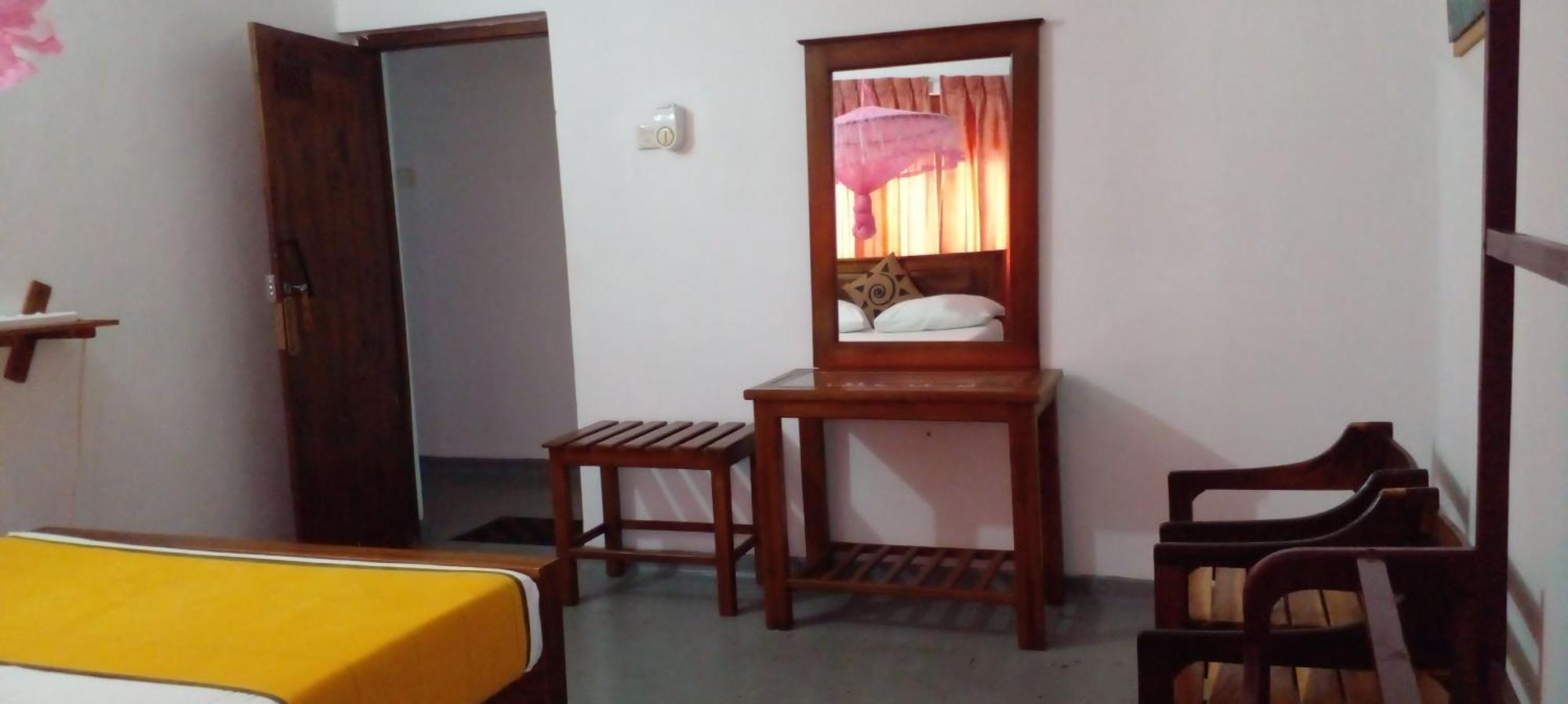 Yellow Birds Resort Анурадхапура Экстерьер фото