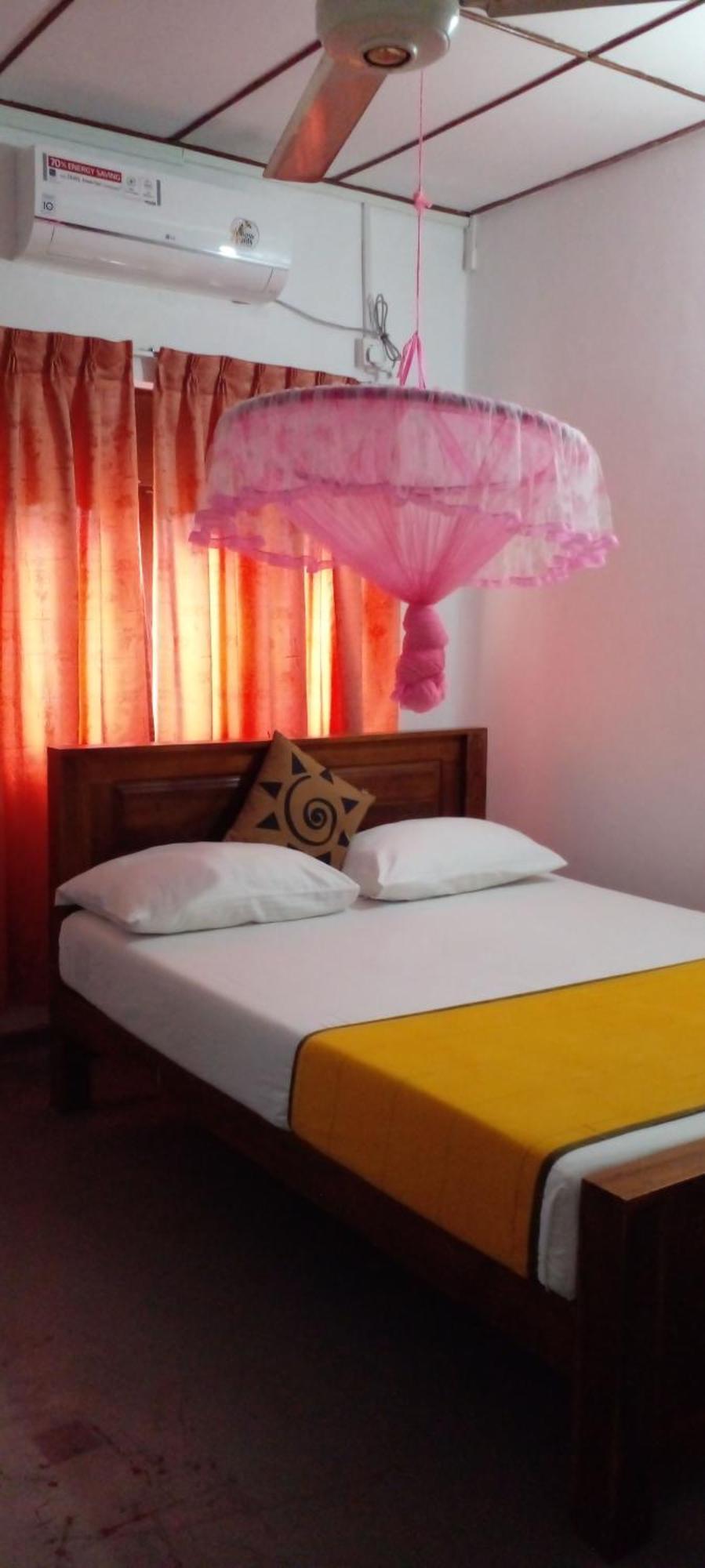 Yellow Birds Resort Анурадхапура Номер фото